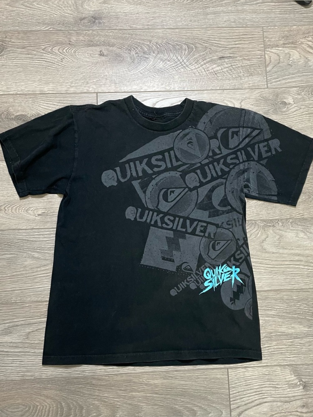 Quiksilver Graphic Tee Sz S/M Faded Black Skater Surf Y2K